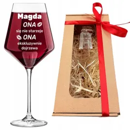kieliszek-do-wina-z-grawerem-prezent-dla-przyjaciolki-zony-urodziny