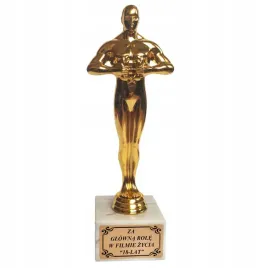 statuetka-prezent-18-30-40-50-dowolne-urodziny-twoj-wlasny-tekst-oskar