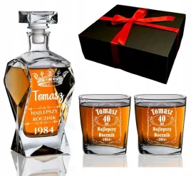 karafka-2-szklanki-grawer-do-whisky-prezent-dzien-mezczyzny-urodziny