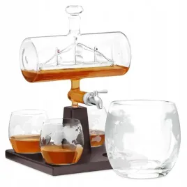 zestaw-do-whisky-karafka-z-kranikiem-statek-4-szklanki-prezent-dla