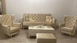 komplet-pikowany-rozkladana-sofa-fotel-puf-stolik-uszak-glamour-krysztalami