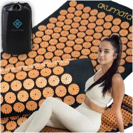 mata-do-akupresury-z-kolcami-dluga-z-poduszka-czarno-zlota-110x43-cm