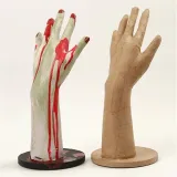 reka-z-papier-mache-stan-nowy