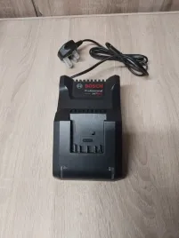 bosch-ladowarka-akumulatorow-professional-18v-i-144v-gal-18v-40