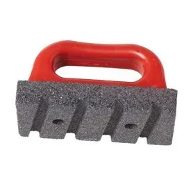 wyszlifuj-beton-reczna-szlifierka-do-betonu