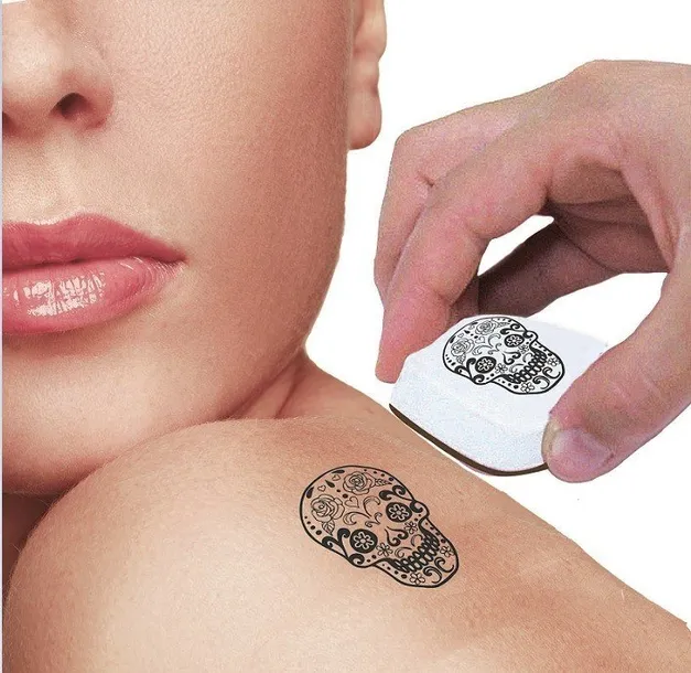 stemple-do-ciala-trendy-bohater-inny