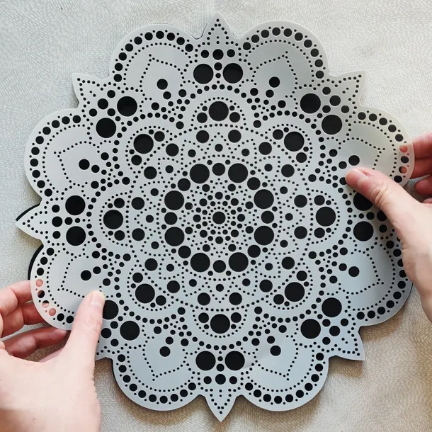 malowanie-kropkami-duo-slonce-30-cm-wiek-dziecka-3-lata