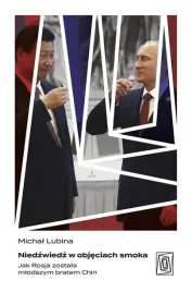 niedzwiedz-w-objeciach-smoka-michal-lubina