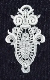naprasow-koronkowa-medalion