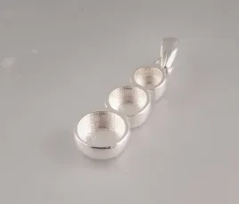 zawieszka-trzy-kolka-27x11-mm