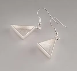 kolczyki-trojkatne-24x19x19-mm