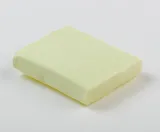 modelina-cernit-pastelowo-zolta-56-g-stan-nowy
