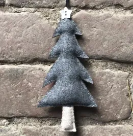 filcowa-choinka-do-powieszenia-szara-14cm-zawieszka