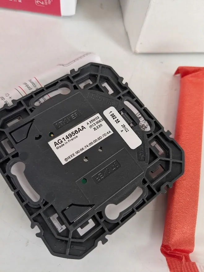 wlacznik-legrand-199235-stan-powystawowy