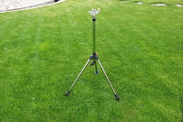 zraszacz-ogrodowy-24m-mosiezny-pulsacyjny-na-statywie-zasieg-z-regulacja-kod-produktu-ch-2302-90