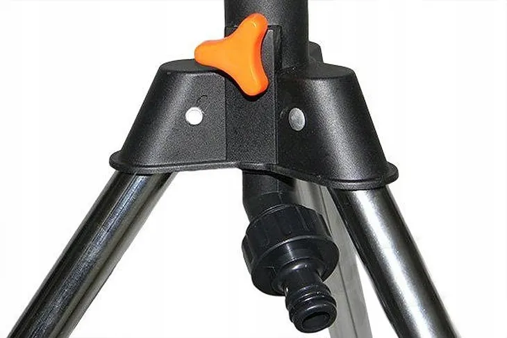 zraszacz-ogrodowy-24m-mosiezny-pulsacyjny-na-statywie-zasieg-z-regulacja-marka-bradas