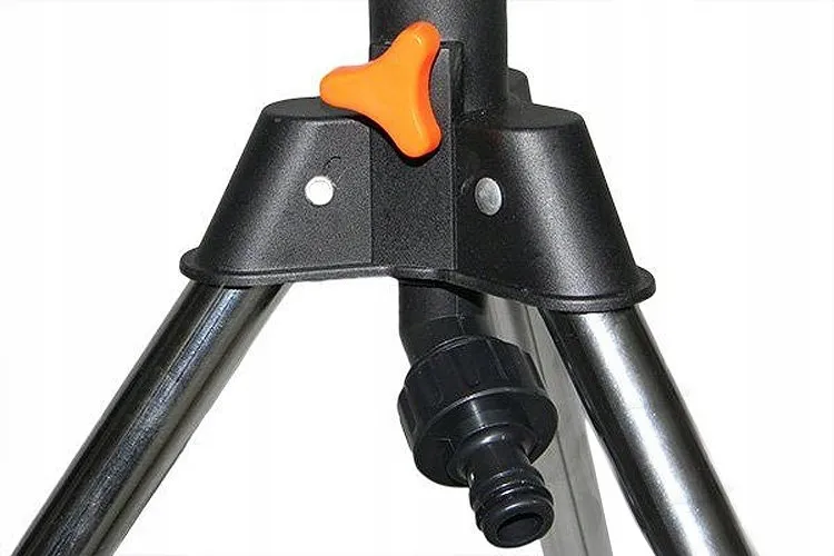 zraszacz-ogrodowy-24m-mosiezny-pulsacyjny-na-statywie-zasieg-z-regulacja