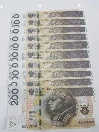 200-zlotych-banknoty-do-zabawy-i-nauki-50-szt