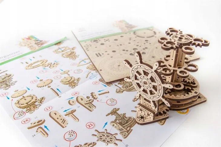 puzzle-3d-ugears-ster-51-elementow-bohater-inny