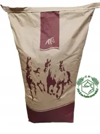 sukces-niskoskrobiowa-granulat-pasza-dla-koni-25kg