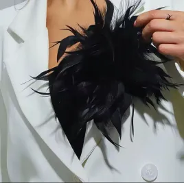 broszka-z-piorami-czarna-do-koszuli-spinka-do-wlosow-czarna-piora