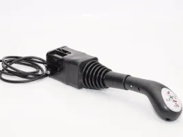 joystick-z-przyciskiem-na-widelki-tur-ladowarka
