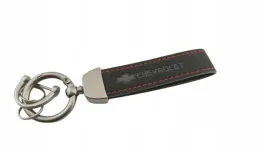 chevrolet-brelok-breloczek-brylok-alcantara-skora