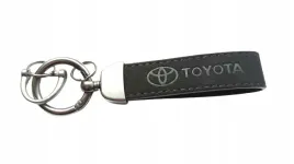 toyota-brelok-breloczek-skora-nowy-model