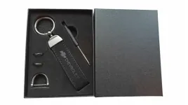 chevrolet-brelok-breloczek-alcantara-czarny-nowy-model-pudelko