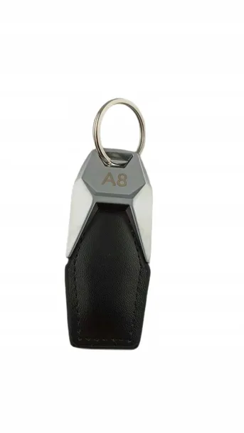 audi-a8-brelok-breloczek-premium