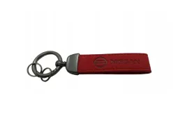 nissan-brelok-breloczek-alcantara-skora-czerwony