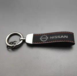 nissan-brelok-breloczek-brylok-alcantara-skora