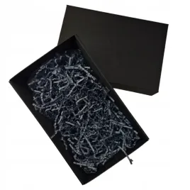 czarny-kartonik-pudelko-na-statuetke-sianko-czarne-opakowanie-prezent
