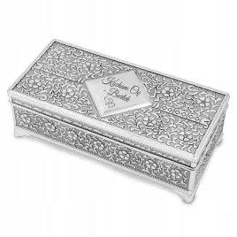 posrebrzana-szkatulka-na-bizuterie-z-grawerem-s3
