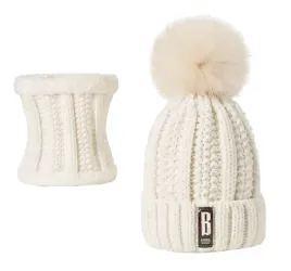 gruba-czapka-zimowa-ocieplana-z-kominem