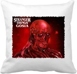 poduszka-stranger-things-dla-fana-serialu-z-dowolnym-napisem