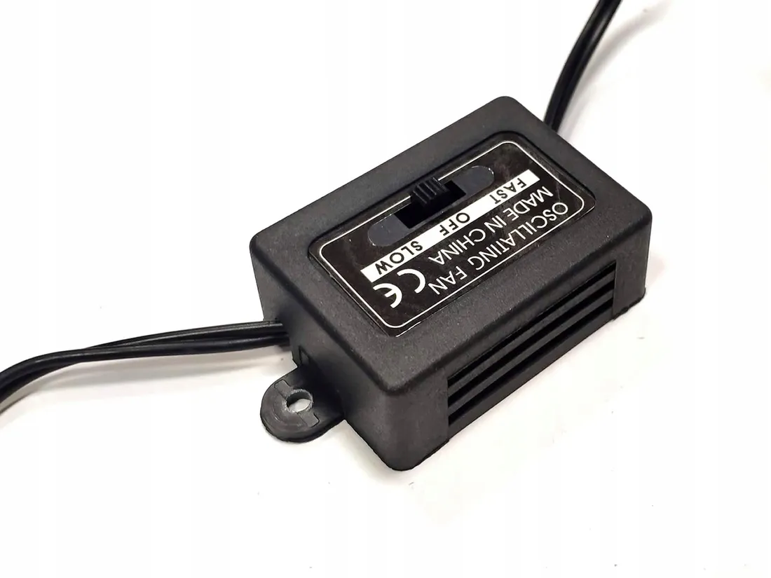 wentylator-samochodowy-24v-8-na-klips-sruby-stan-nowy