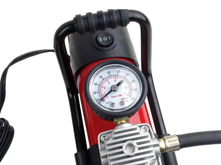 kompresor-samochodowy-pompka-do-kol-hq-led-12v-marka-amio