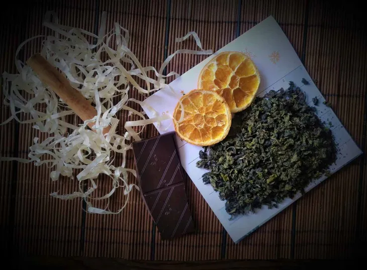herbata-oolong-tie-guan-yin-100g-flavo-stan-nowy-forma-lisciasta