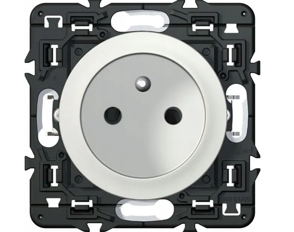 legrand-celiane-080261b-gniazdo-pojedyncze-biale