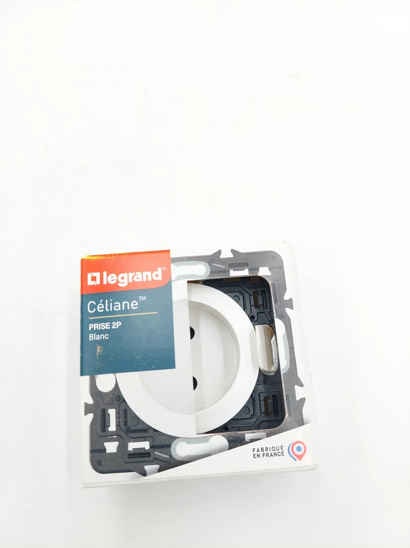 legrand-celiane-080261b-gniazdo-pojedyncze-biale