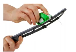 czyscik-do-pior-wycieraczek-do-samochodu-auta-brak-smog