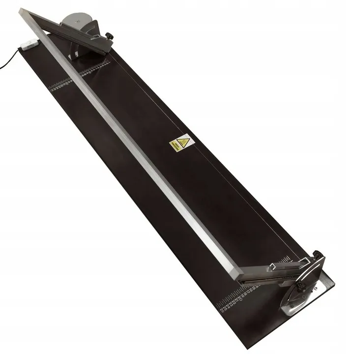maszyna-gilotyna-do-styropianu-106-x-34-cm