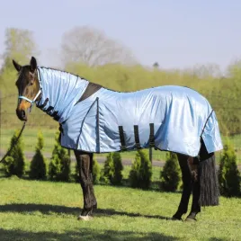 derka-dla-konia-york-siatkowa-z-kapturem-kolor-blekitny-rozmiar-135cm