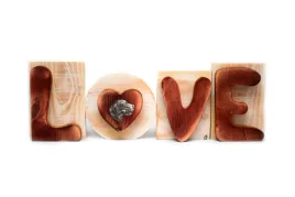 seter-angielski-laverack-drewniany-napis-love-dekoracja-wnetrza-z-psem