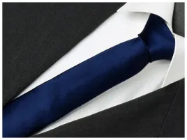 gladki-granatowy-zakardowy-krawat-meski-do-garnituru-jednokolorowy