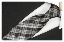 zakardowy-krawat-meski-w-krate-szary-grafit-rc263