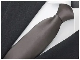 zakardowy-gladki-jednokolorowy-krawat-meski-do-garnituru-grafitowy