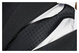 zakardowy-gladki-krawat-meski-groszki-czarny-rc313