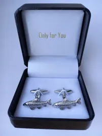 spinki-do-mankietow-ryby-karp-lin-dla-wedkarza